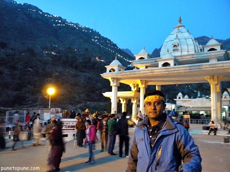 Santosh Unecha at mother's gate