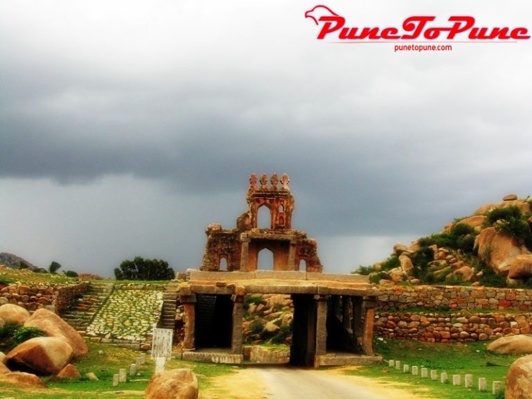 Talarighatta_Gate_Hampi