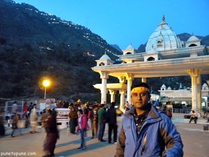 Santosh Unecha at mother's gate