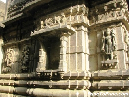 Vishnu - Sidheshwar_Temple_Newasa