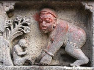 Mahabharata - Hanuman teaching lesson to Bheema